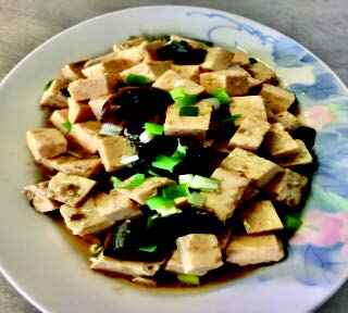 S12 - Tofu, száznapos tojás saláta
