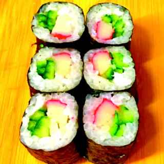 Su105 - Duplán töltött kismaki (surimi, uborka) 6db