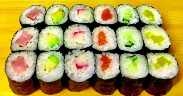 Su131 - Vegyes maki (lazac, avokádó, japán retek, uborka, sonka) 18db