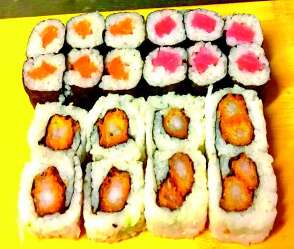 Su136 - 2db vegyes maki tál