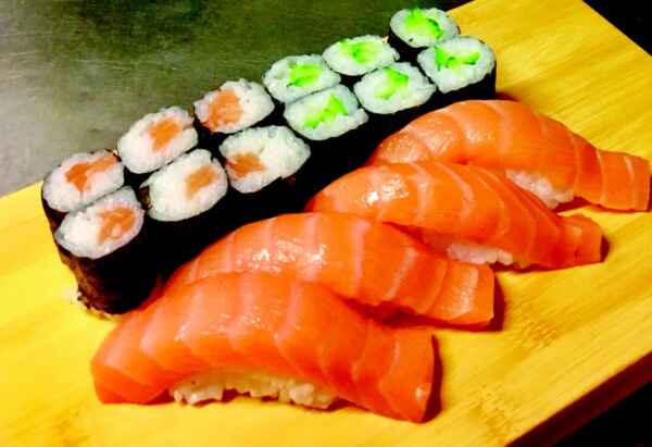 Su234 - 8db nigiri, 12db kis maki