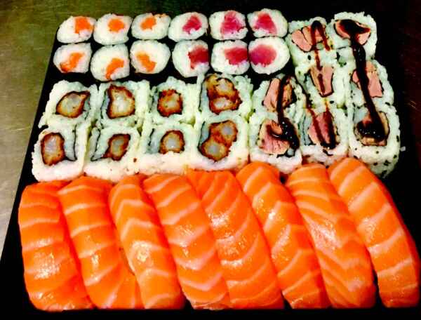 Su239 - 8db lazac nigiri, 28db maki