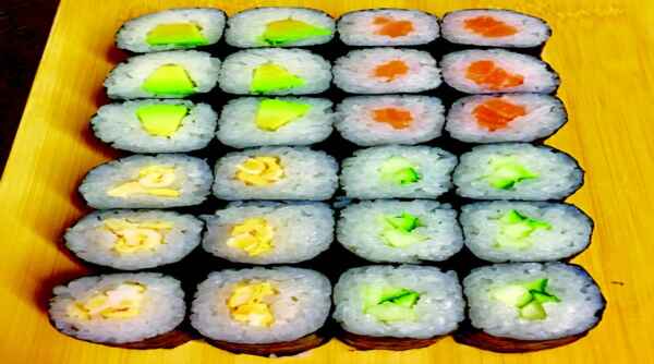 Su242 - 24db vegyes maki
