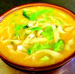 Ramen10 - Vörös curry Thai módra zöldség ramen