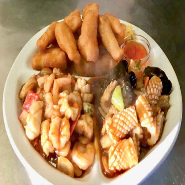 2/G – (Ft1) Szecsuáni tintahal (csípős) - (H5) Illatos omlós hal - (Ra11) Vegyes tengergyümölcsei grill teriyaki szósszal (édes)